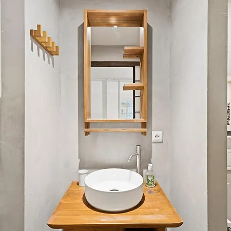Appartement Bohème - Climatisé - 2 Pas Du Port - Rue Du Cepoun San Martin *